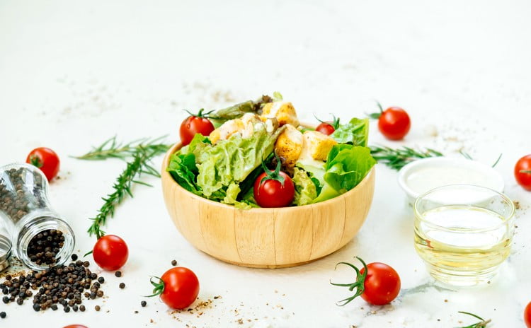marmitex com salada