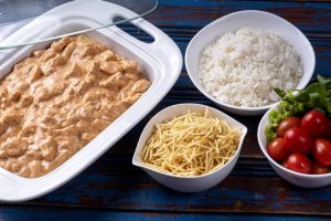 marmitex de strogonoff