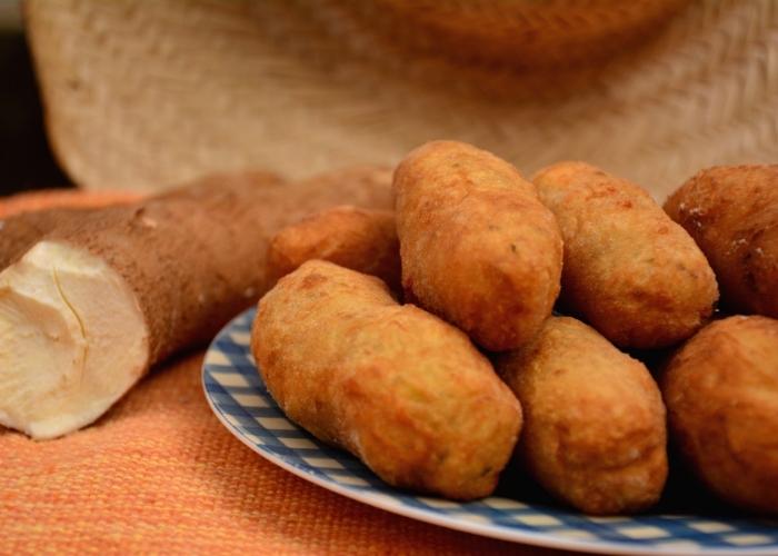 bolinho de mandioca simples