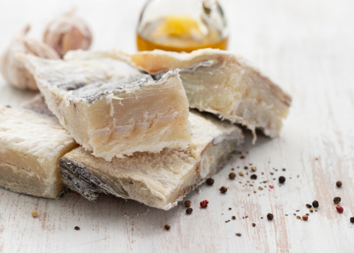 1 kg de bacalhau serve quantas pessoas