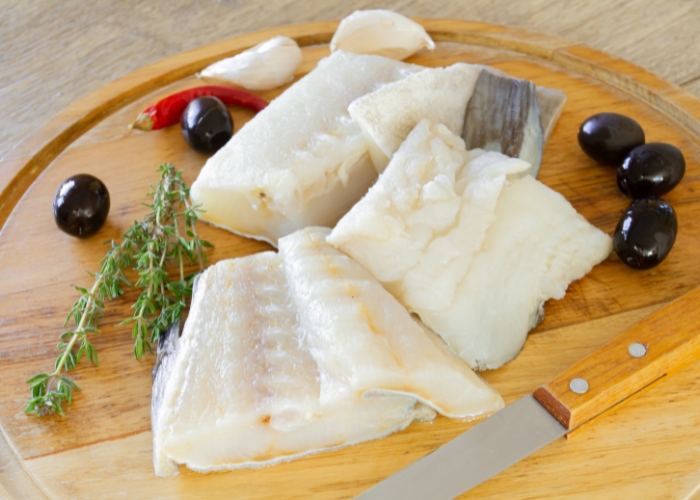 quantas pessoas servem 1 kg de bacalhau