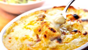 Quantos minutos para gratinar queijo no forno