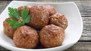 Acompanhamento para bolinho de carne