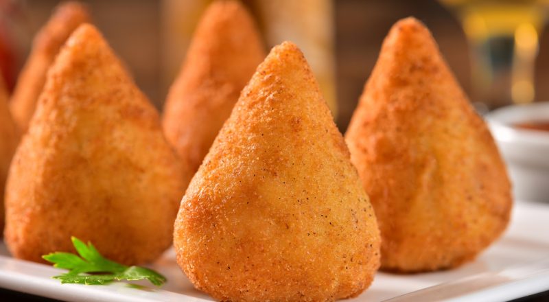 Como empanar coxinha sem farinha de rosca