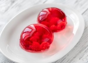 Gelatina-fora-da-geladeira-derrete