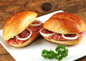 Pao-com-carne-moida-para-50-pessoas