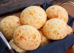 Qual-o-melhor-queijo-para-fazer-pao-de-queijo