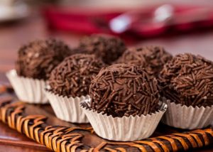 Quanto-de-granulado-para-100-docinhos