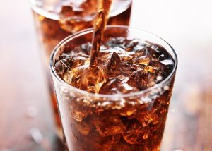 Quantos-litros-de-refrigerante-para-100-pessoas