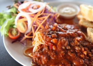 Salada-para-acompanhar-macarrao-a-bolonhesa
