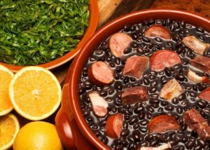 como-tirar-o-sal-do-feijao-e-feijoada