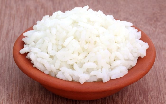 Como fazer 1 kg de arroz branco soltinho