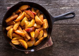 Como cozinhar maçã no fogão