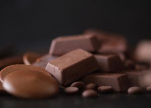 Fui derreter o chocolate no micro-ondas e ficou duro