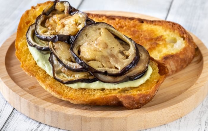 Berinjela para comer com torrada