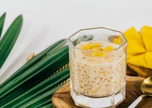 Creme branco para comer com sagu