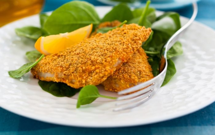 Peixe empanado com farinha de trigo na airfryer
