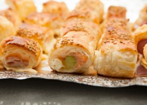 800 salgados serve quantas pessoas