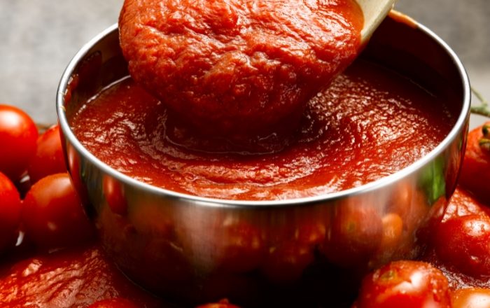 Como fazer molho de tomate com tomate congelado