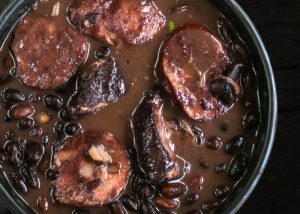 Feijoada cozinha tudo junto ou separado
