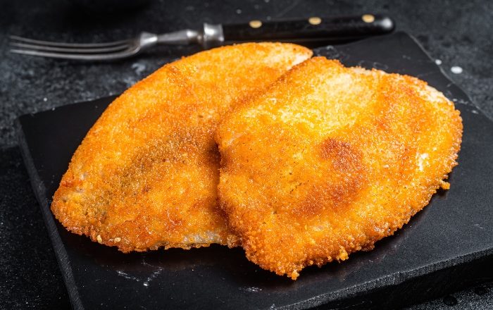 Filé de tilápia empanado com trigo