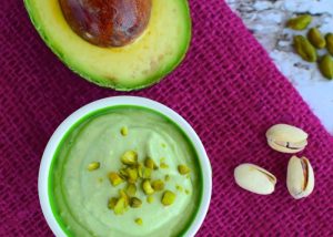 Mousse de abacate com 3 ingredientes