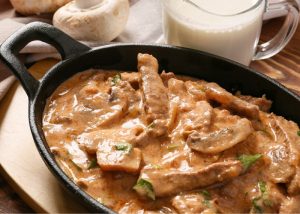 Strogonoff de frango para 15 pessoas