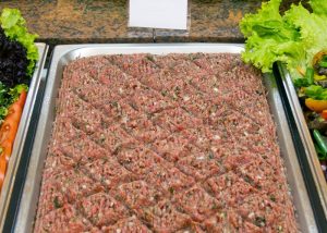 1 kg de quibe cru serve quantas pessoas