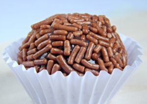 Como fazer brigadeiro sem leite condensado