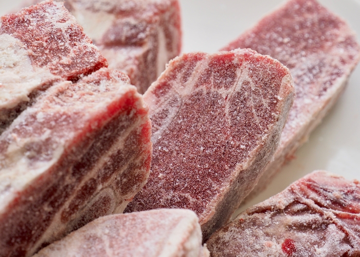 Como descongelar carne