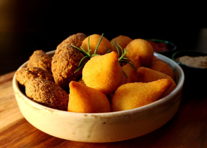 Como fritar salgados congelados