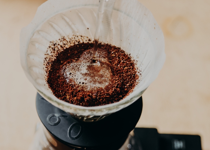 Para 1 litro de água quantas colheres de café e açúcar Para 1 litro de água quantas colheres de café e açúcar