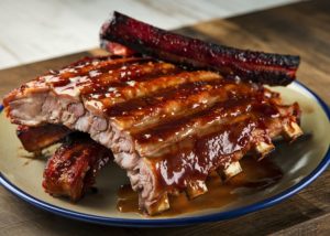 Costela na airfryer com papel alumínio ou sem