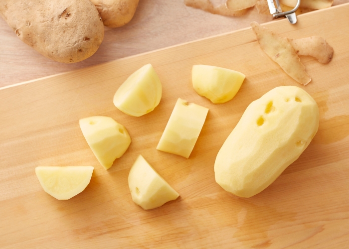 Pode deixar batata descascada de um dia para o outro