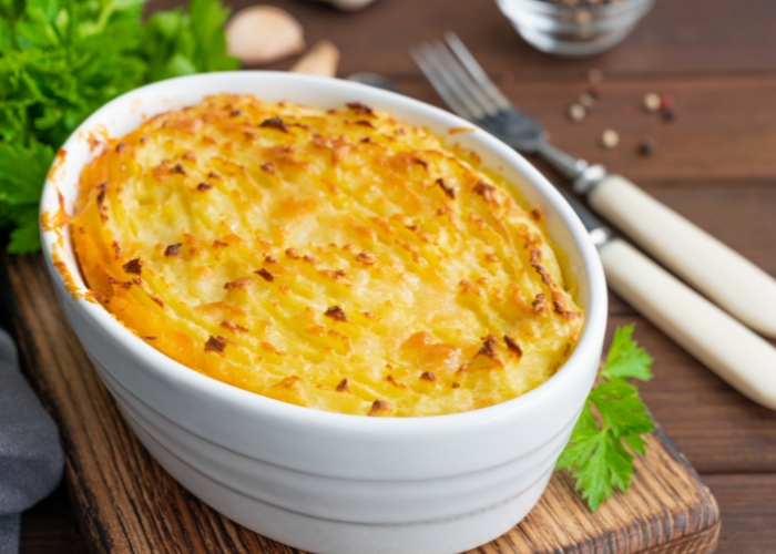 Quanto tempo o escondidinho de frango fica no forno