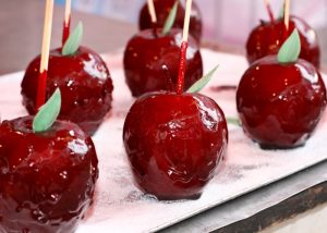 O que fazer quando a calda da maçã do amor endurece