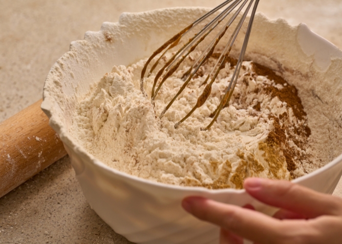 Pode colocar farinha de trigo na massa pronta