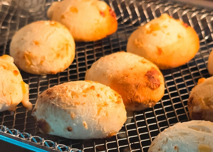 Como saber se o pão de queijo está no ponto